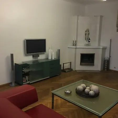 Vene 12a With Balcony