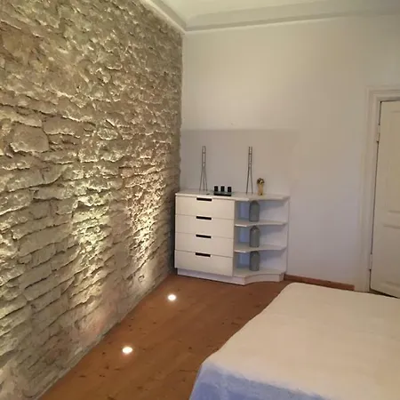 Vene 12a With Balcony Appartement